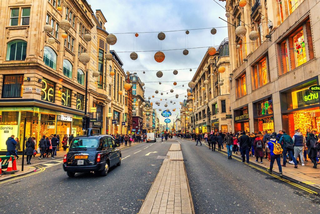 Explore the United Kingdom: 5 Days / 4 Nights