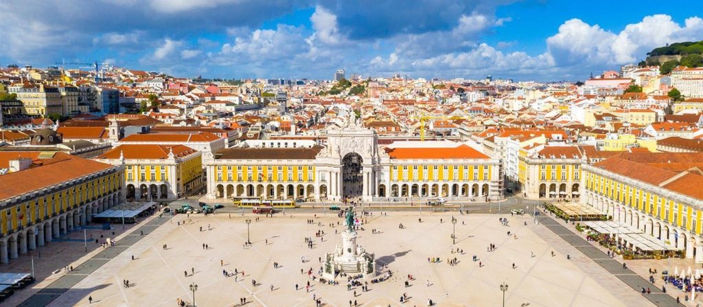 Discover Portugal: Coastal Beauty, Culture and Timeless Charm – 6 Days / 5 Nights